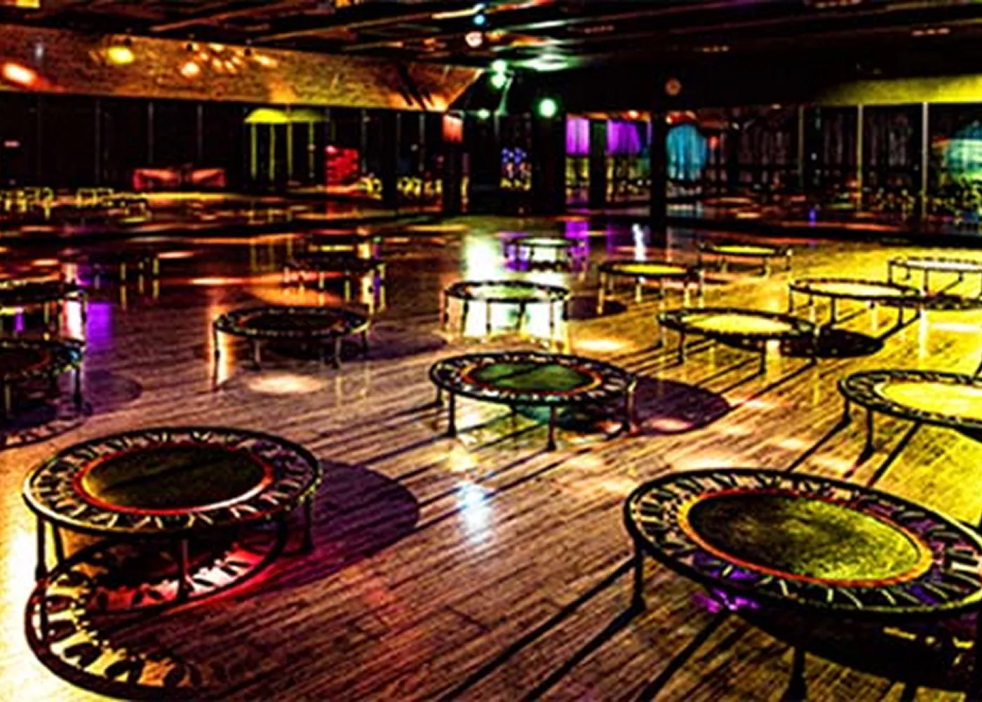 アクティブにクールに楽しむ空間へ。暗闇系プログラムにも対応